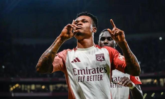 叶楚贵站了 叶楚贵站了